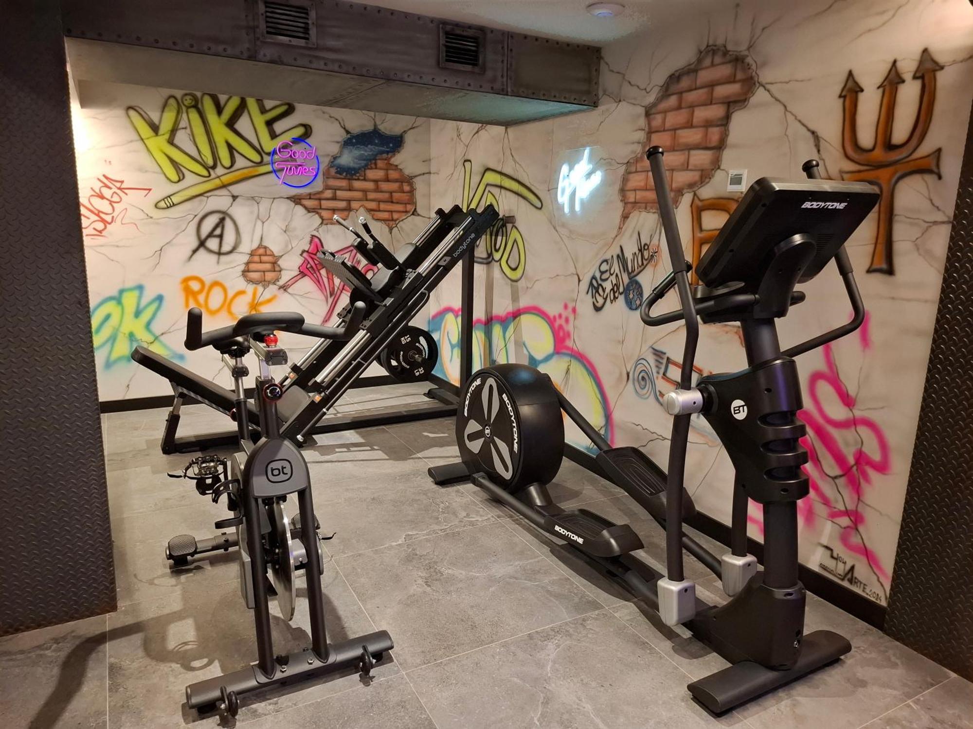 Apartamentos Turisticos Identia Sport レオン エクステリア 写真